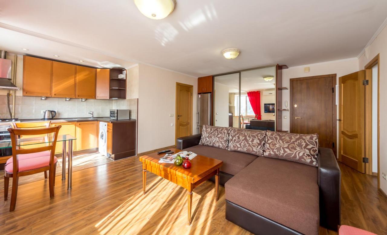 Apartments Near Parus Business Centre Kyiv Exterior photo