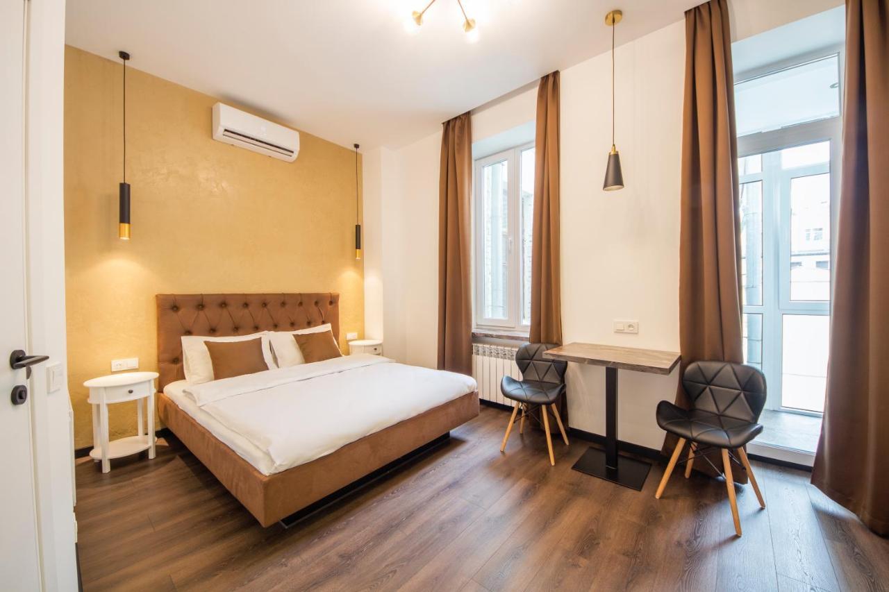 Apartments Near Parus Business Centre Kyiv Exterior photo