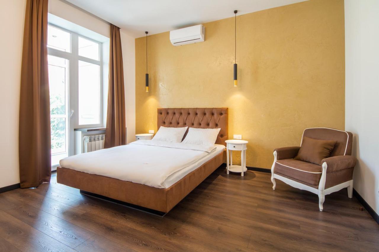 Apartments Near Parus Business Centre Kyiv Exterior photo