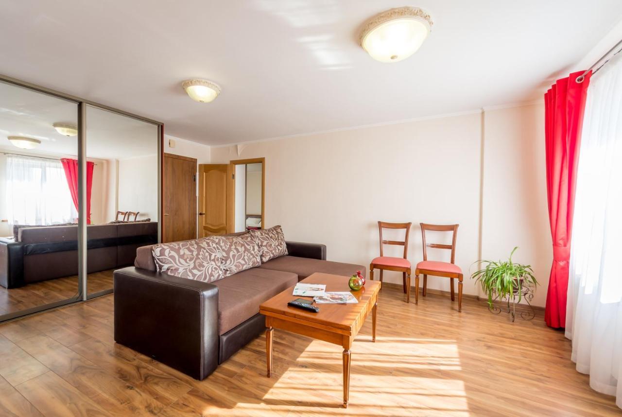 Apartments Near Parus Business Centre Kyiv Exterior photo