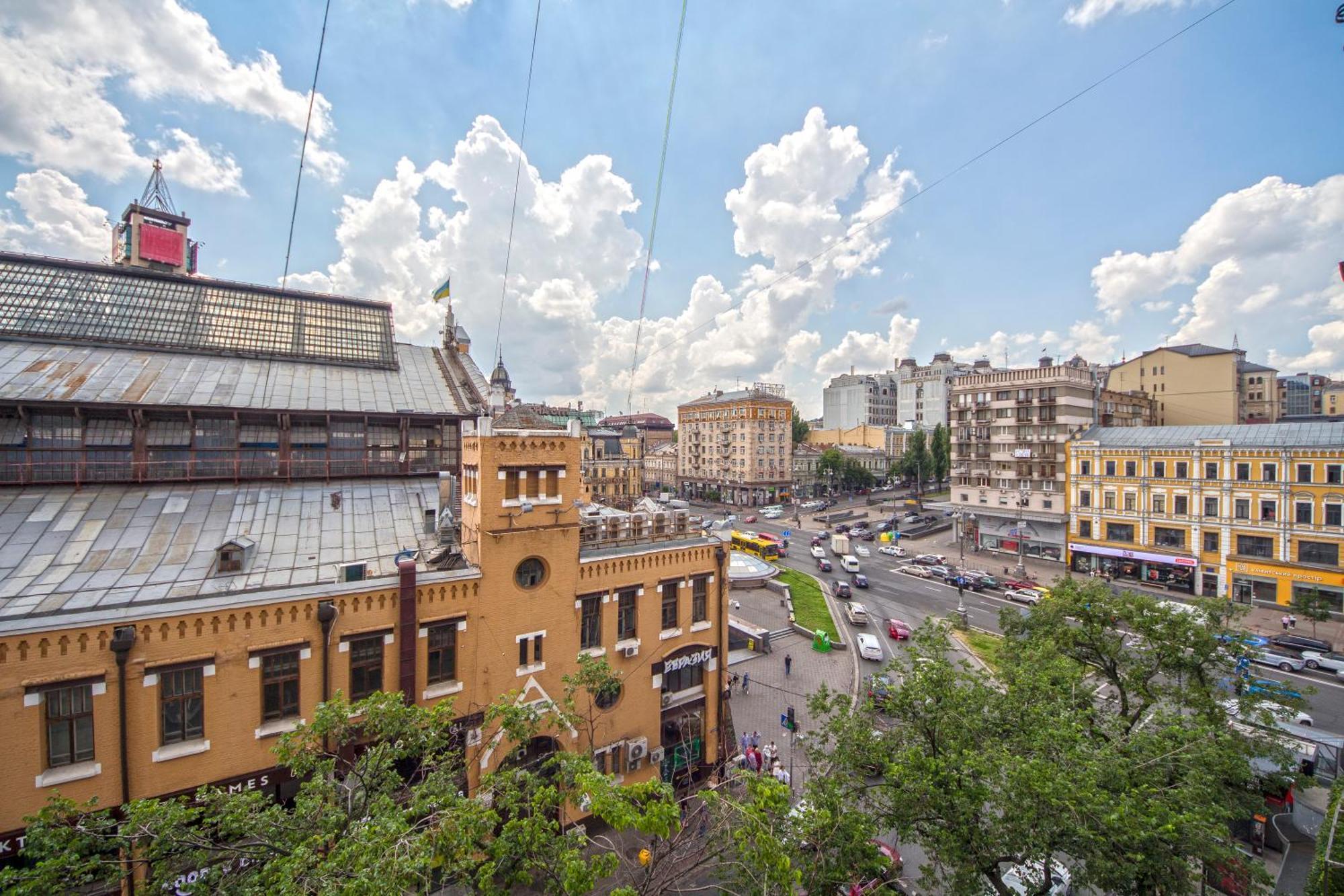 Apartments Near Parus Business Centre Kyiv Exterior photo